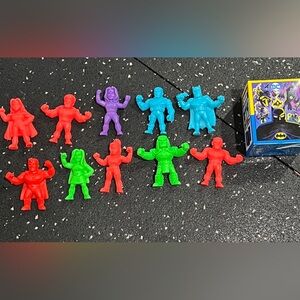 Wendy’s 13  Kids Meal DC Super Heroes Mini Figure Toy Superman Wonder Woman